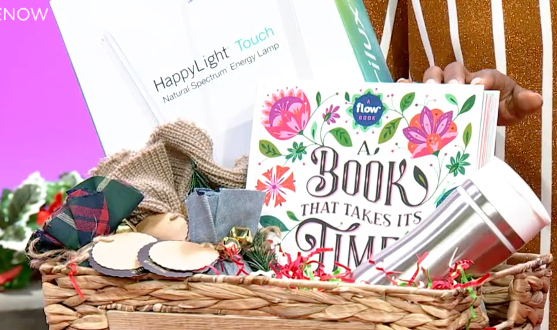 How To Make An Easy Holiday Gift Basket For Anyone On Your List
